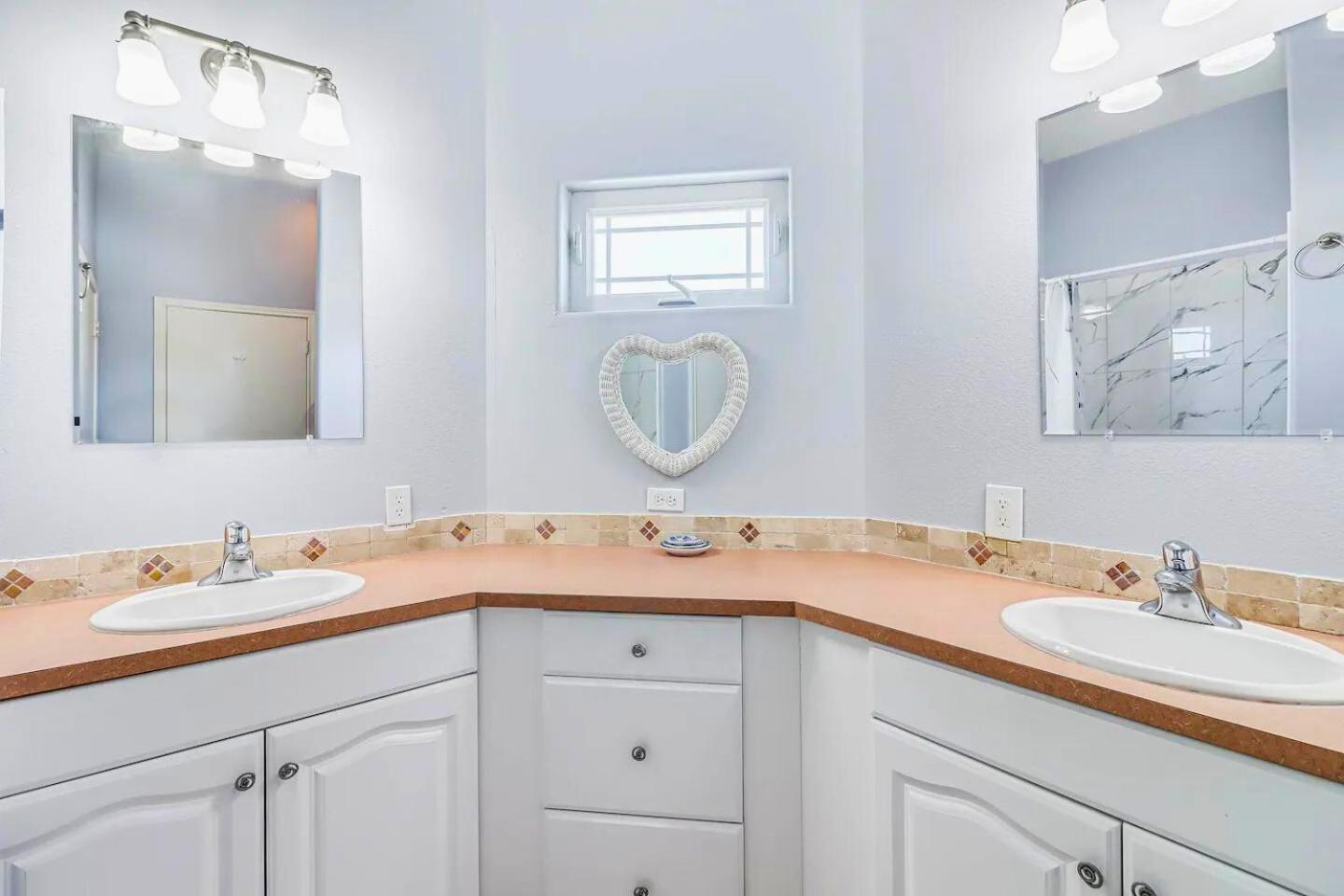 6Bdrm Beach Home - Oceanviews - Recently Renovated - Shared Pool & Hottub Port Aransas Exterior photo